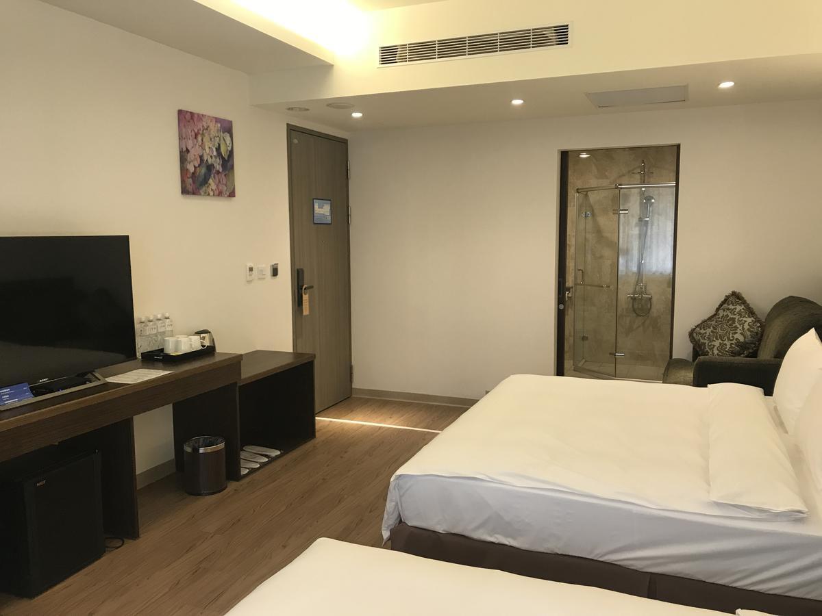 晨光飯店 Hotell Chiayi City Exteriör bild